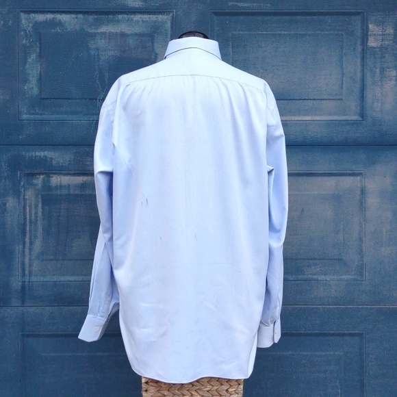 ISAIA (Napoli) Men's Solid Woven Luxury Dress Shirt. - Picture 11 of 17